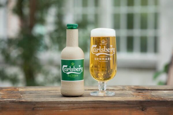 Drinking Beer in a Bottle vs Glass: Which One Is the Best?