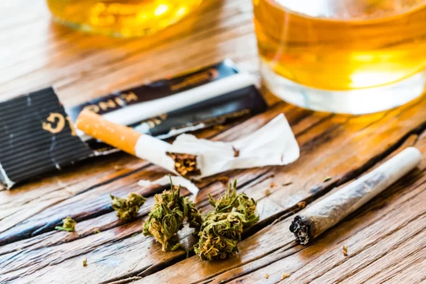 8 Risks of Mixing Cannabis and Alcohol