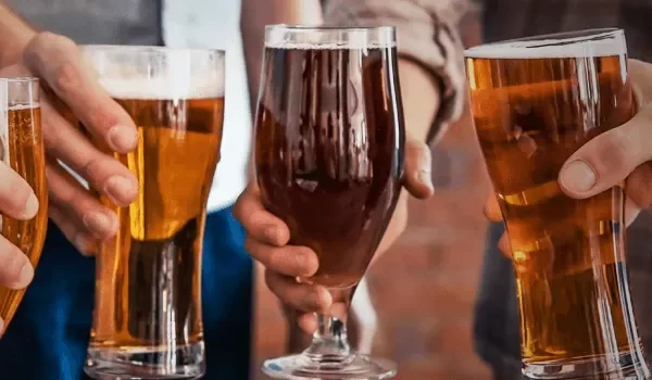 26 Types of Beer Glasses: How It Affects the Taste of Beer
