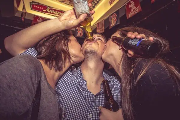 How to Sneak Alcohol into a Concert [14 Ways]