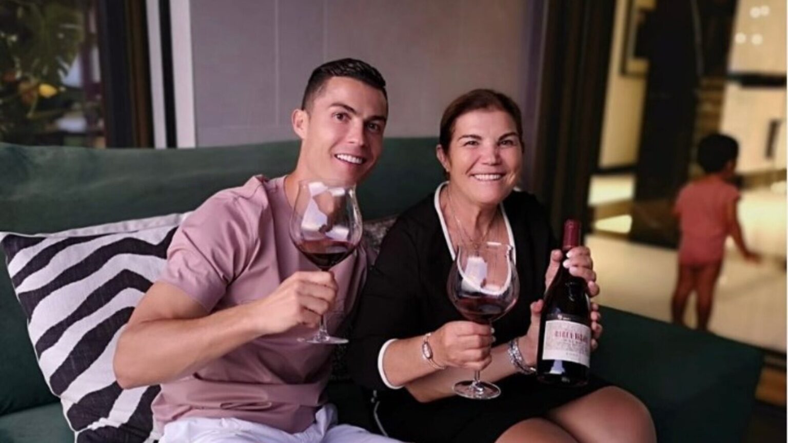 Does Cristiano Ronaldo Drink Alcohol?