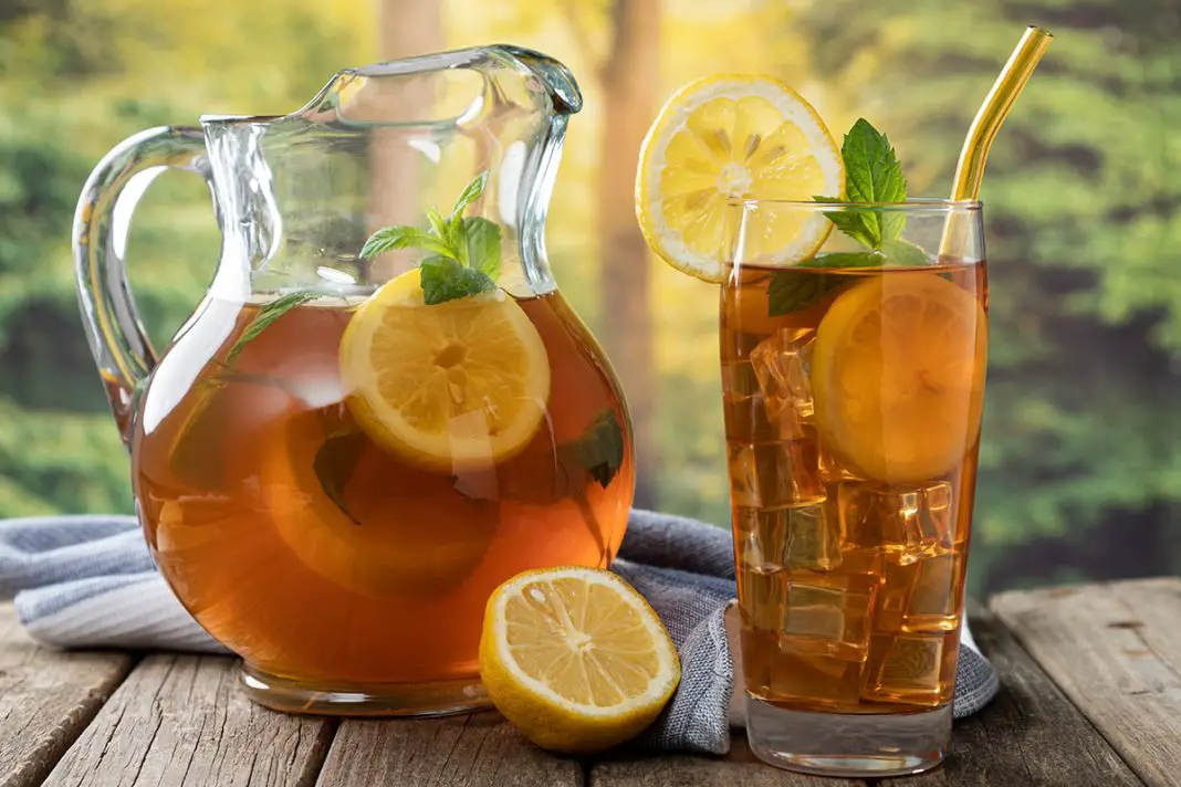 What Alcohol Goes with Iced Tea