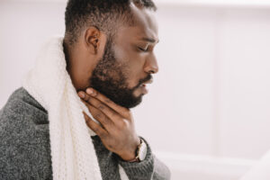 Drink Alcohol With a Sore Throat