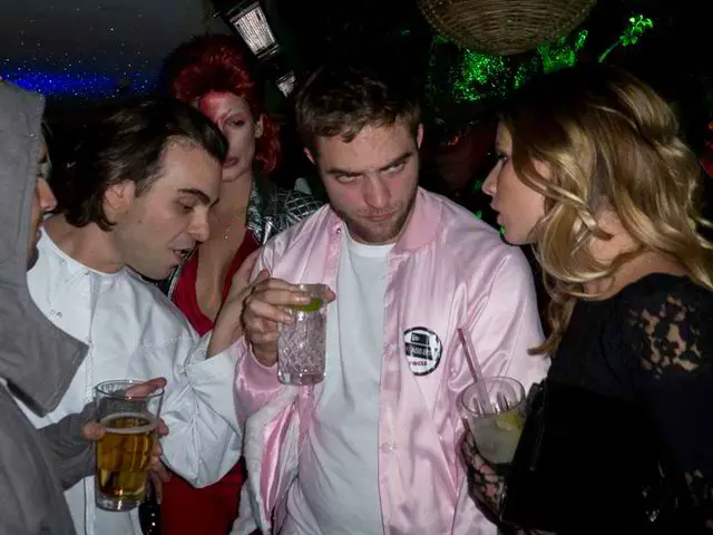 Robert Pattinson Drink Alcohol