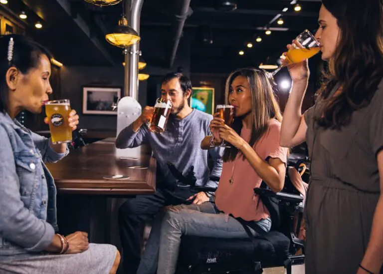 Can 18 Year Olds Go to Bars?